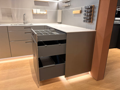 05079 - Next125 RVS Designkeuken met Luxe Kastenwand