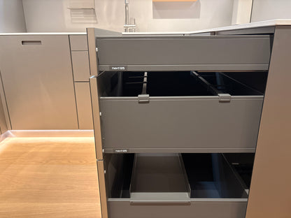 05079 - Next125 RVS Designkeuken met Luxe Kastenwand