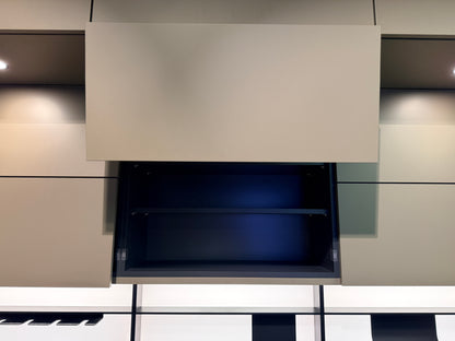 05087 - Next 125 design eilandkeuken met luxe kastenwand