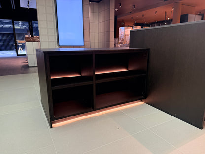05087 - Next 125 design eilandkeuken met luxe kastenwand