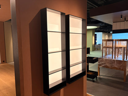 05081 - Next125 designkeuken met blauw eiland, wijnklimaatkast en luxe kastenwand