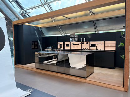 05123 - Schüller design keuken met spiegel eiland