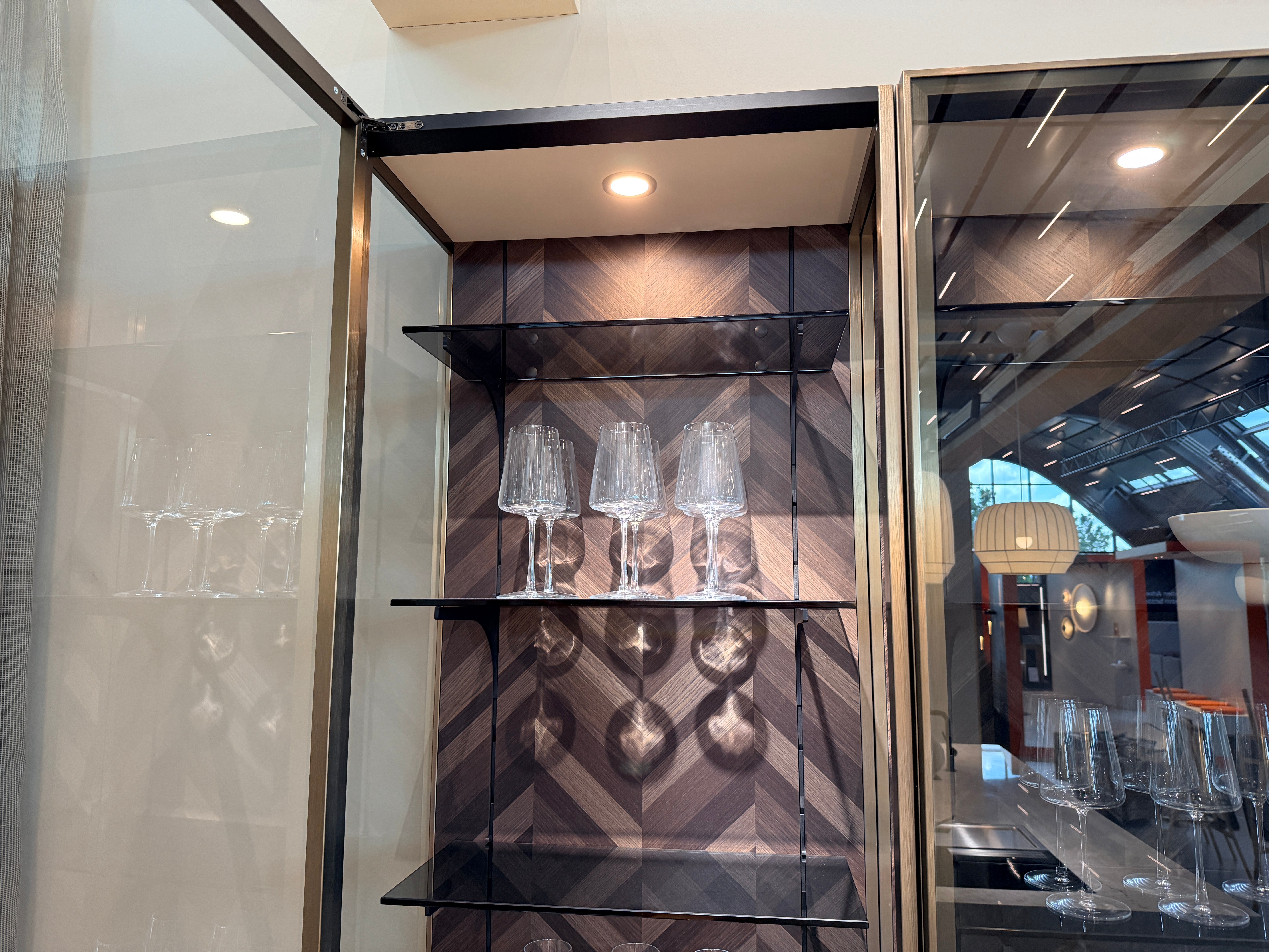 05127 - Vitrine meubel Pronorm