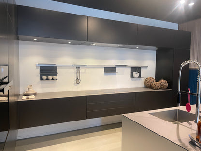 05173 - Luxe eilandkeuken met RVS front