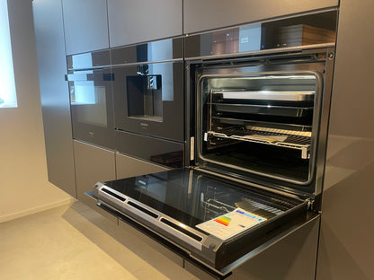 05173 - Luxe eilandkeuken met RVS front