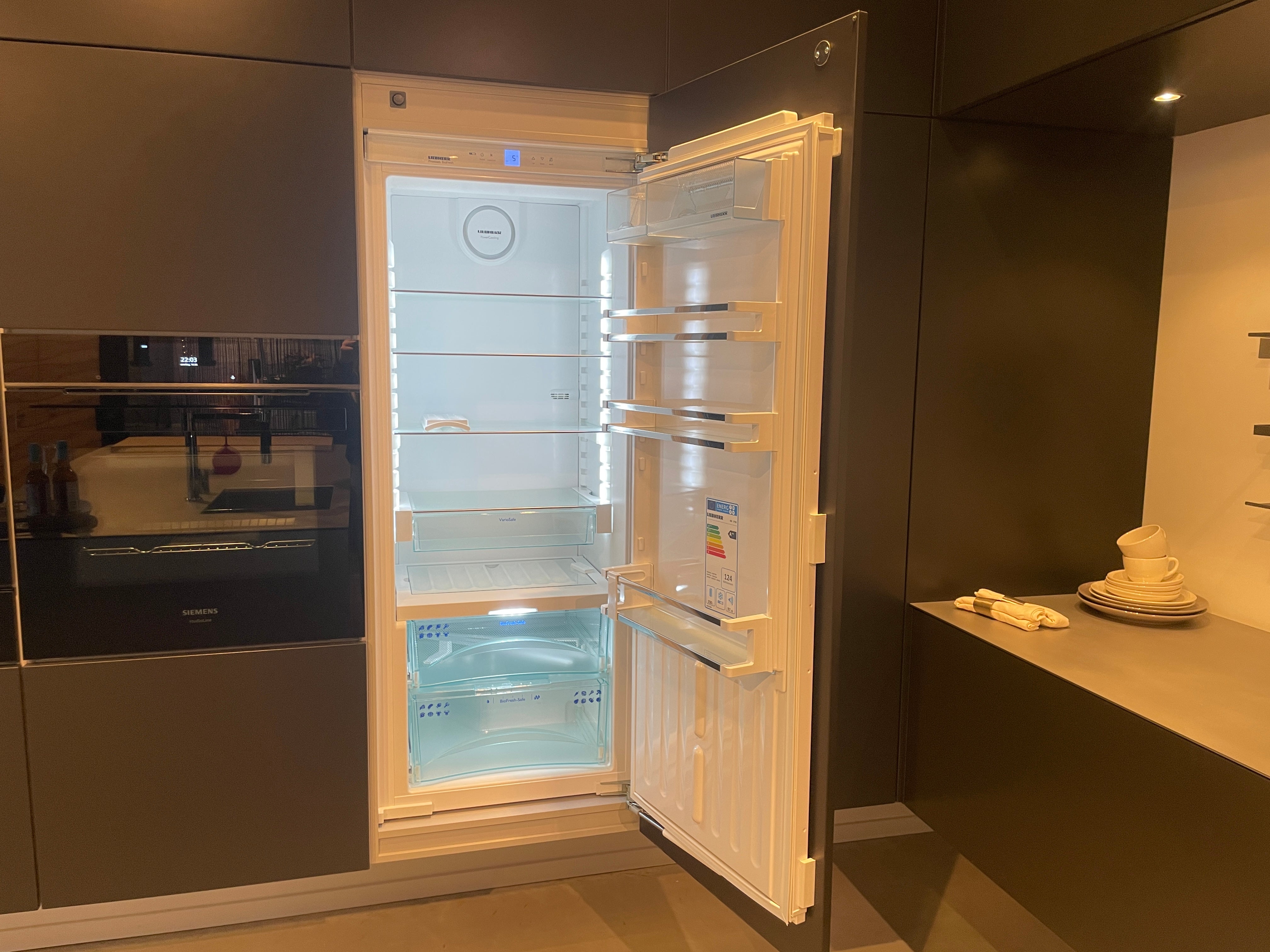 05173 - Luxe eilandkeuken met RVS front