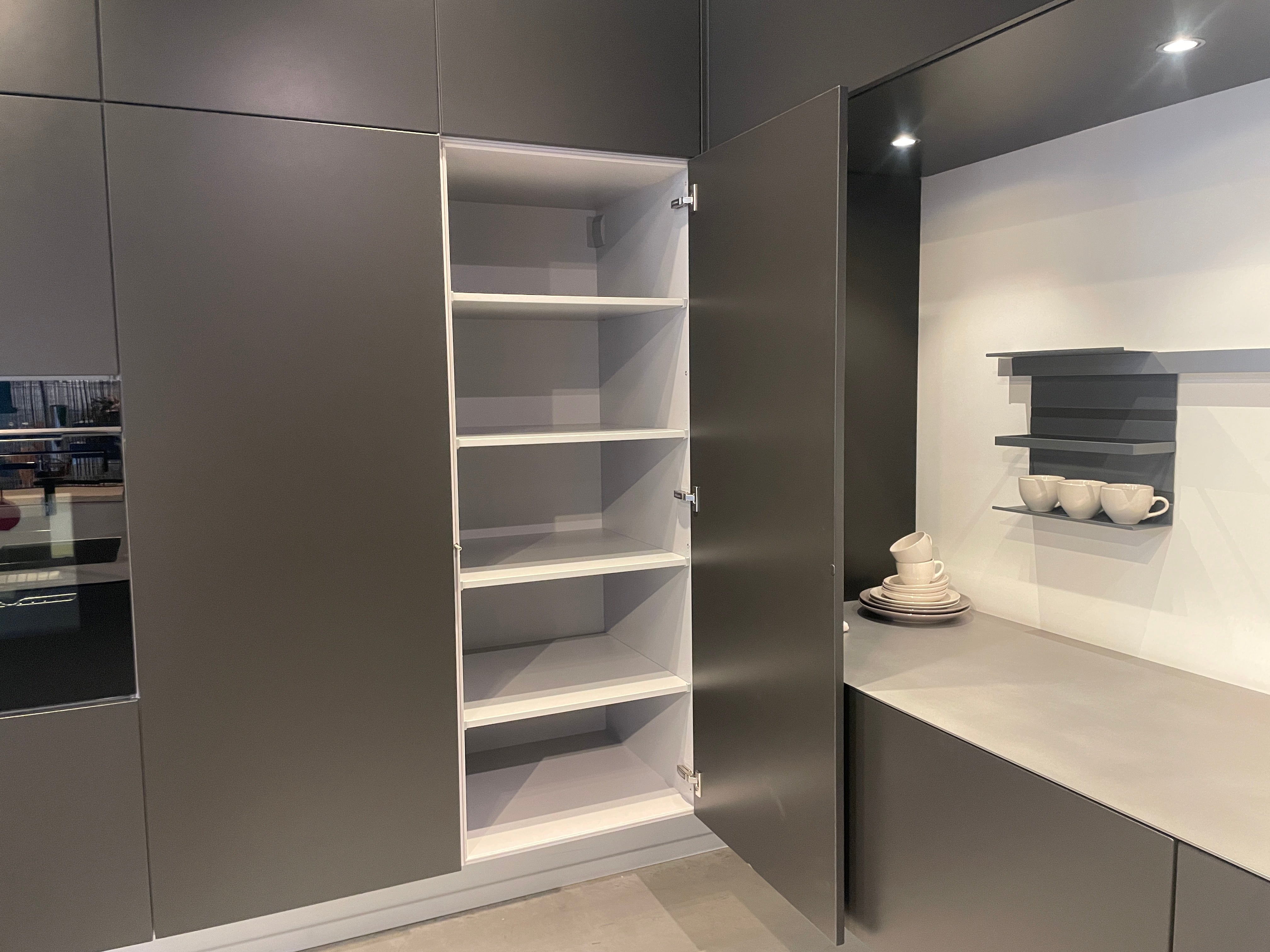 05173 - Luxe eilandkeuken met RVS front