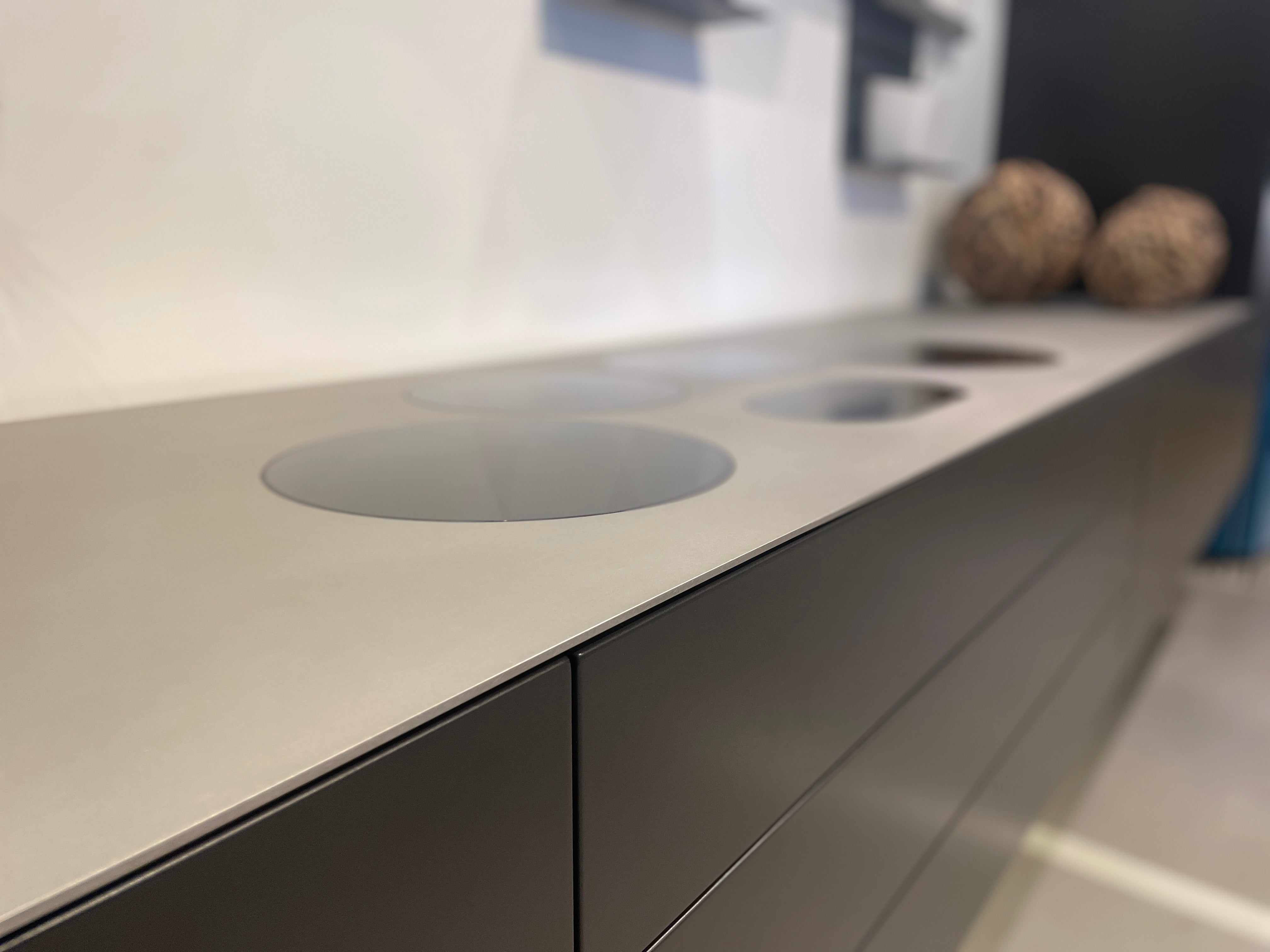 05173 - Luxe eilandkeuken met RVS front