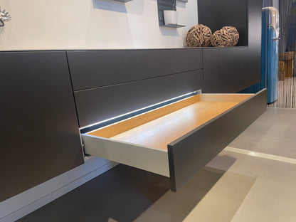 05173 - Luxe eilandkeuken met RVS front