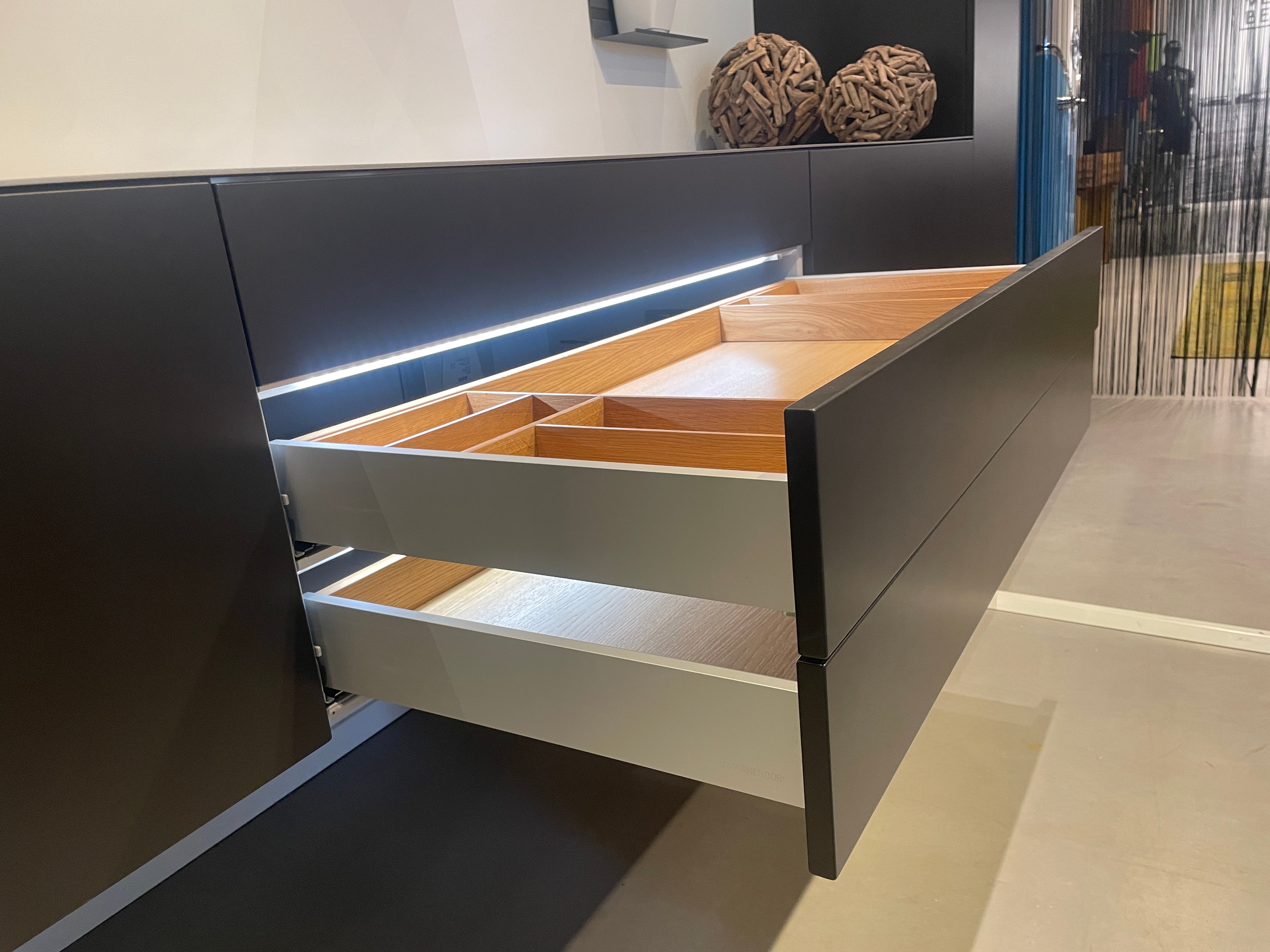 05173 - Luxe eilandkeuken met RVS front