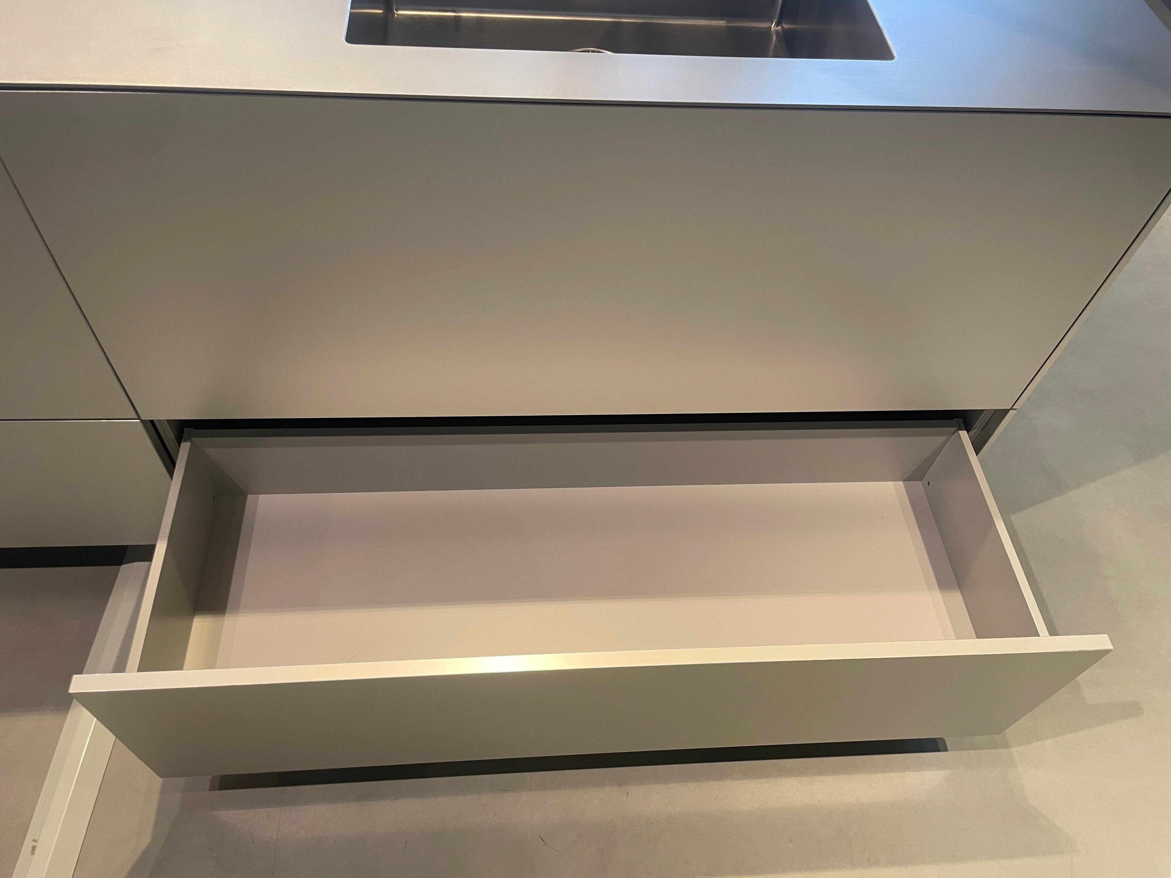 05173 - Luxe eilandkeuken met RVS front