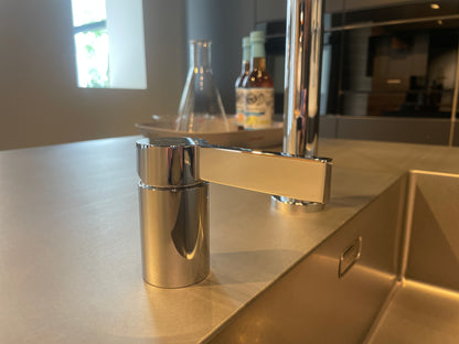 05173 - Luxe eilandkeuken met RVS front