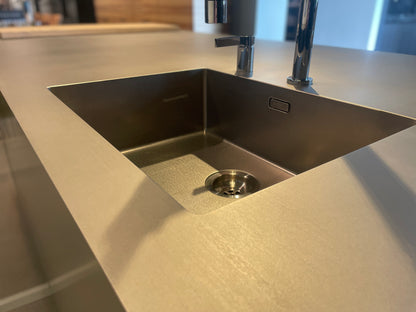 05173 - Luxe eilandkeuken met RVS front