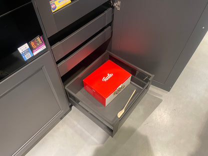 05175 - Donker grijze eilandkeuken met tafelblad
