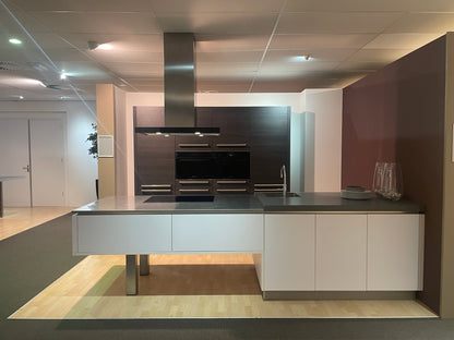 05191 - Moderne schiereiland keuken