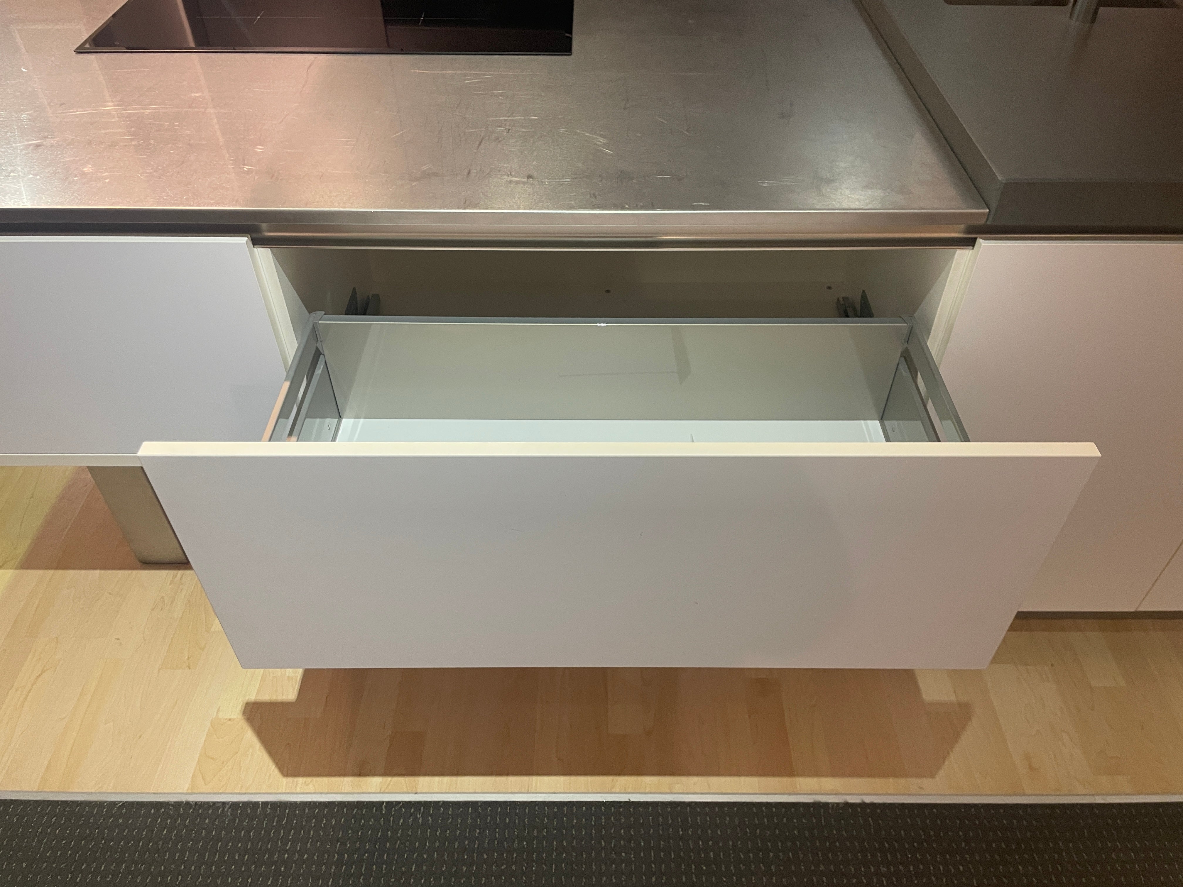 05191 - Moderne schiereiland keuken