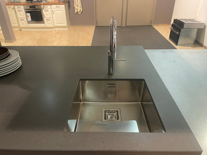 05191 - Moderne schiereiland keuken