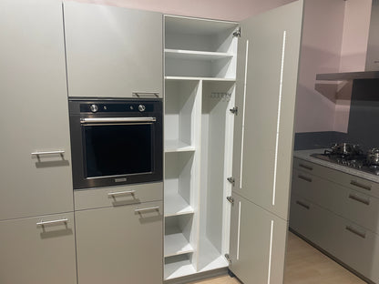 05193 - Siematic rechte keuken met kastenwand