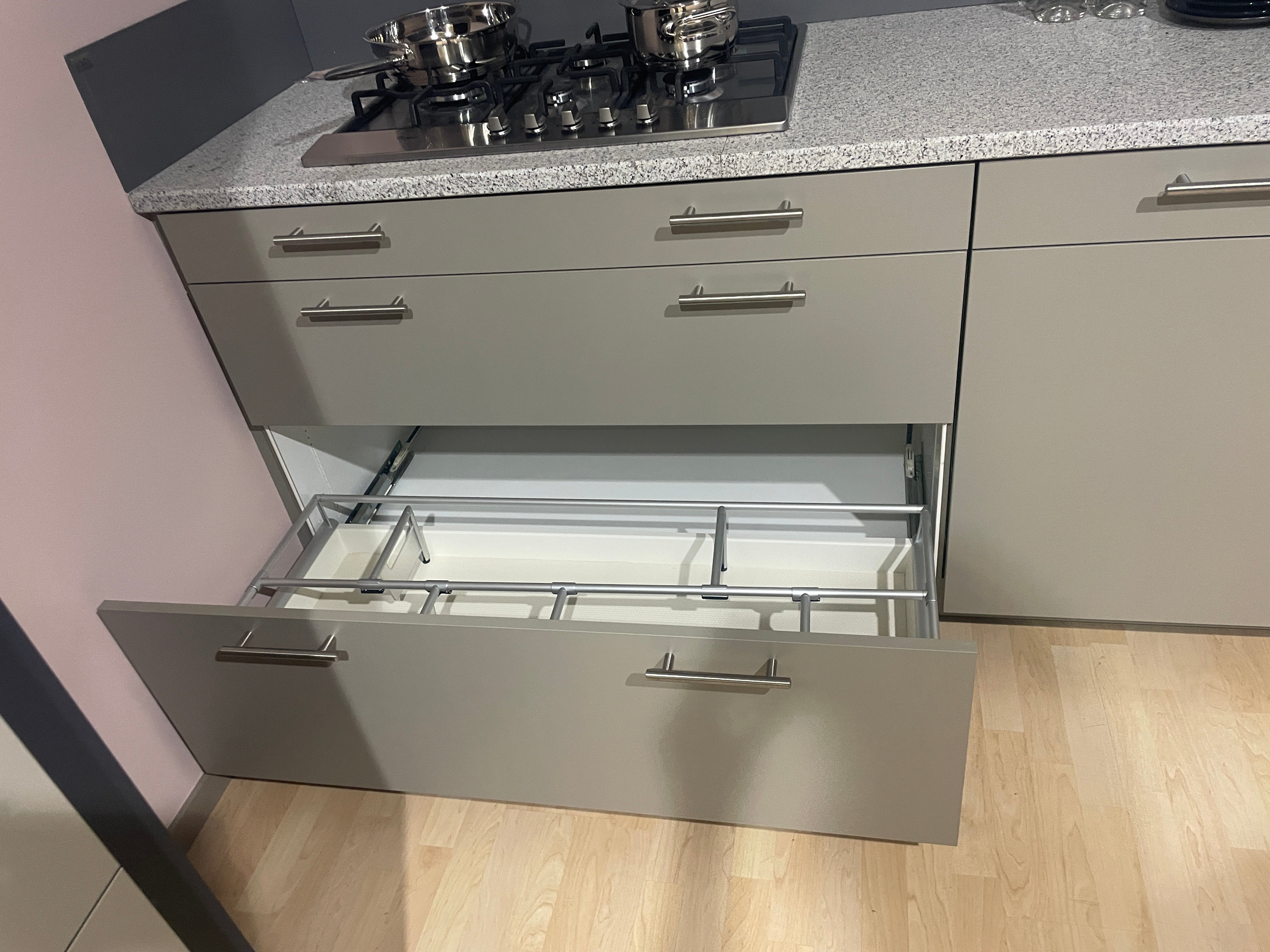05193 - Siematic rechte keuken met kastenwand