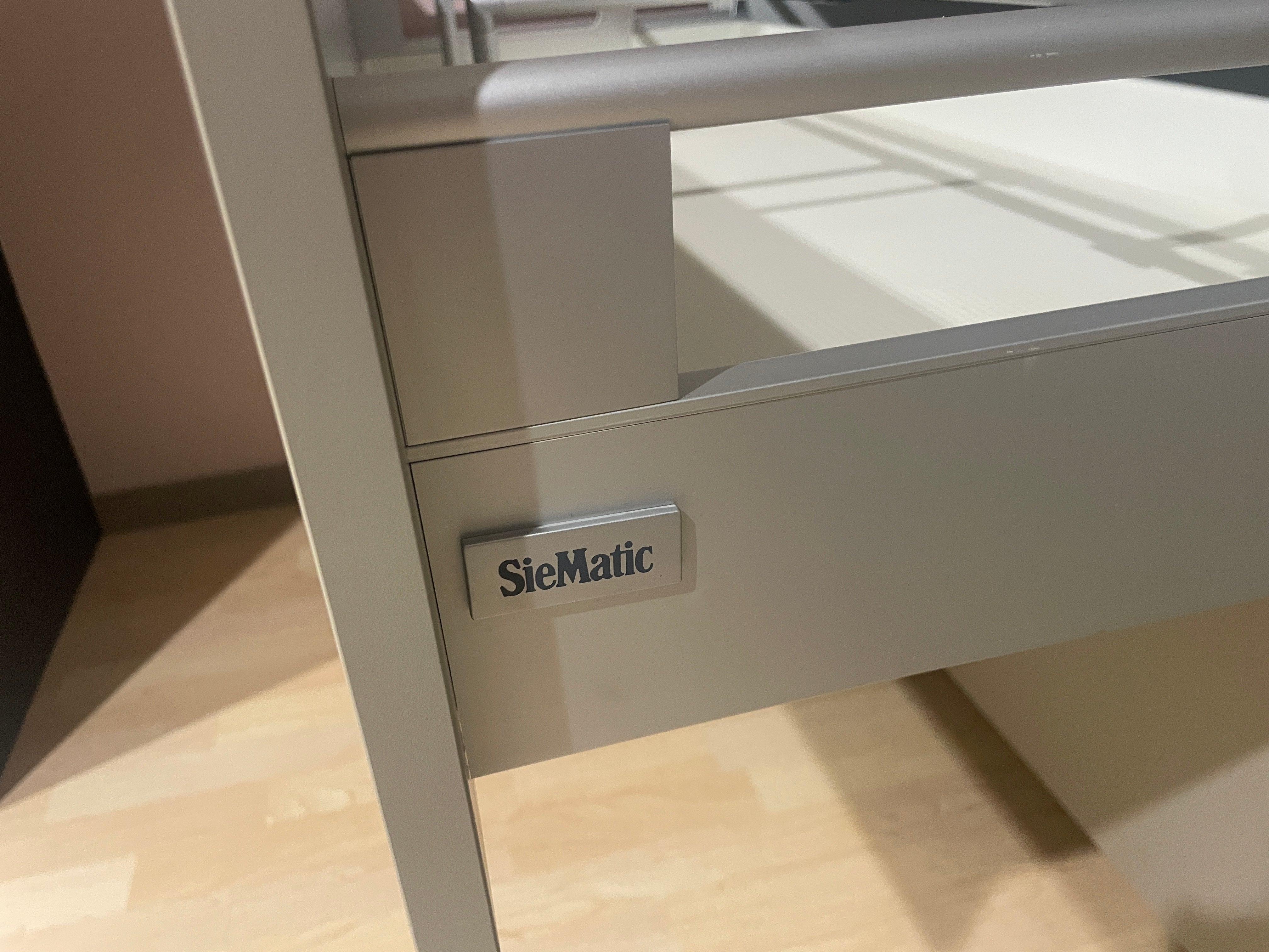 05193 - Siematic rechte keuken met kastenwand