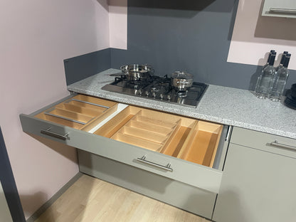 05193 - Siematic rechte keuken met kastenwand