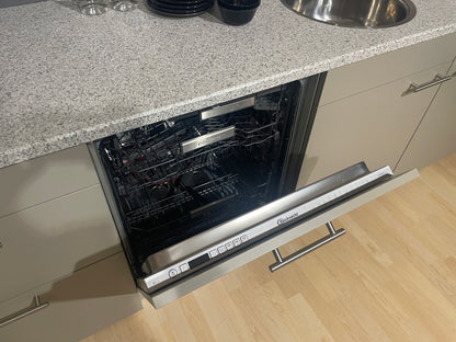05193 - Siematic rechte keuken met kastenwand