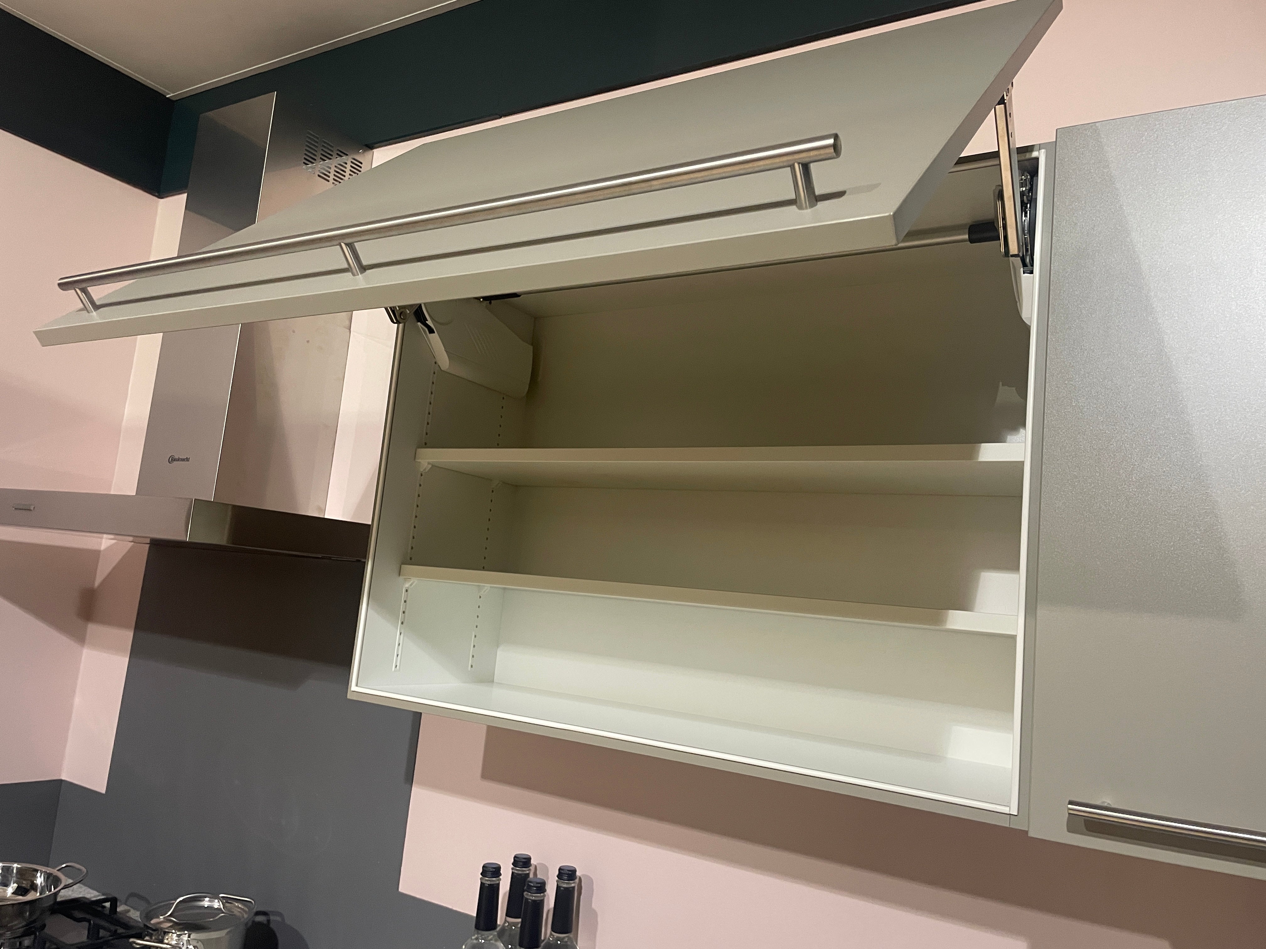 05193 - Siematic rechte keuken met kastenwand