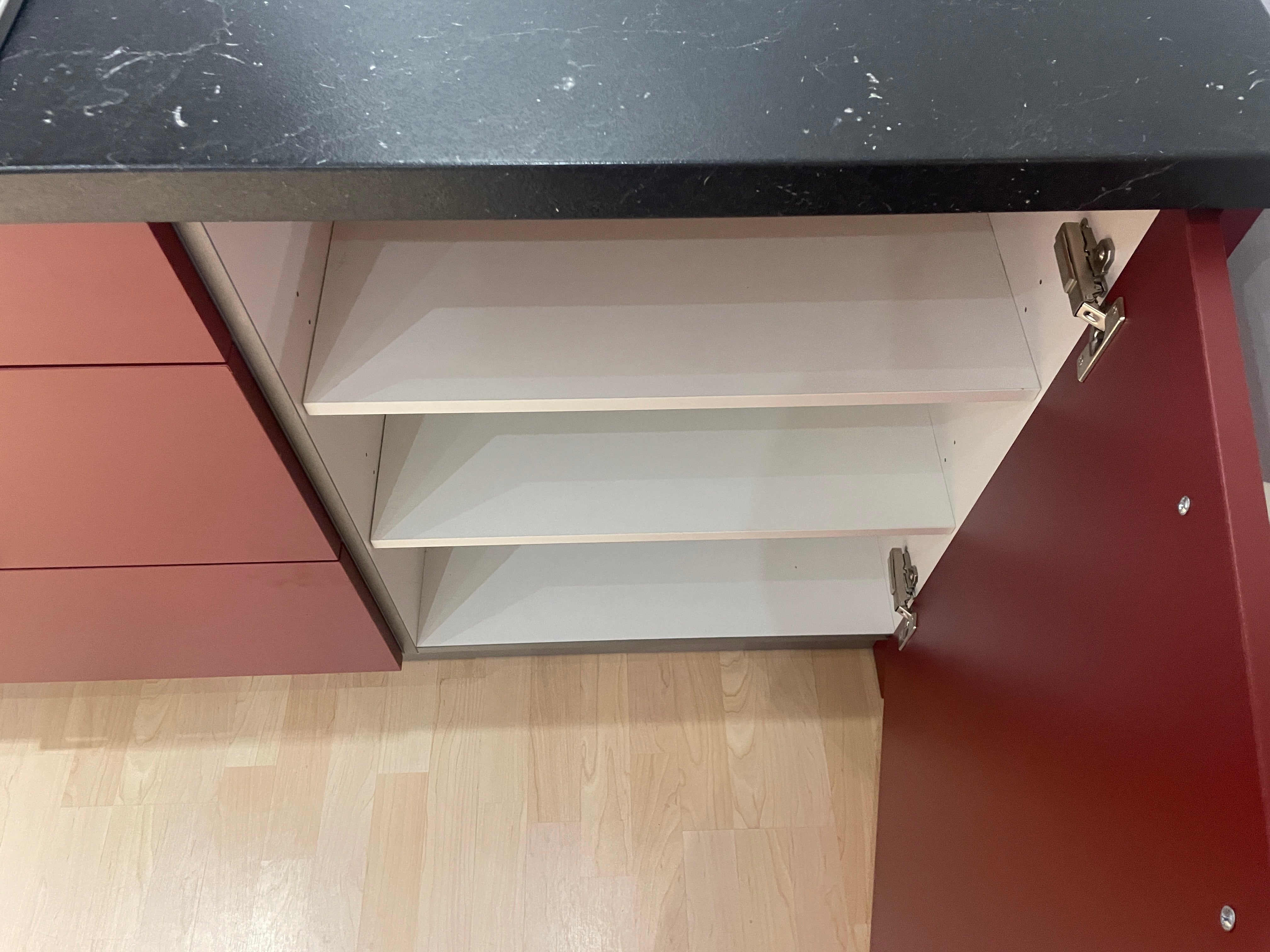05209 - Retro rode keuken