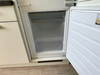 05239 - Witte hoekkeuken