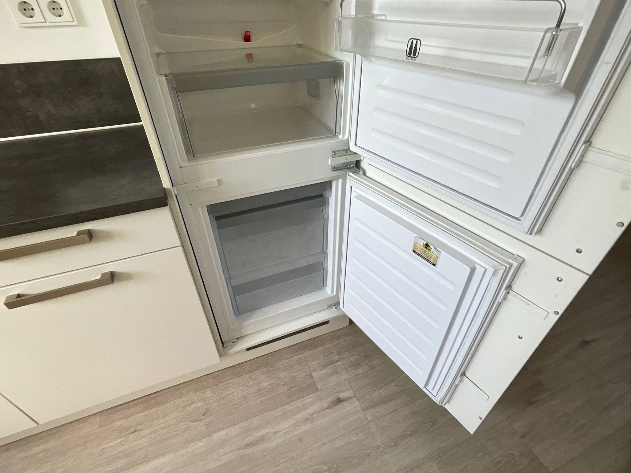 05239 - Witte hoekkeuken