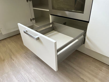 05239 - Witte hoekkeuken