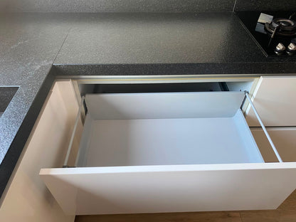 05051 - Moderne keuken met bar