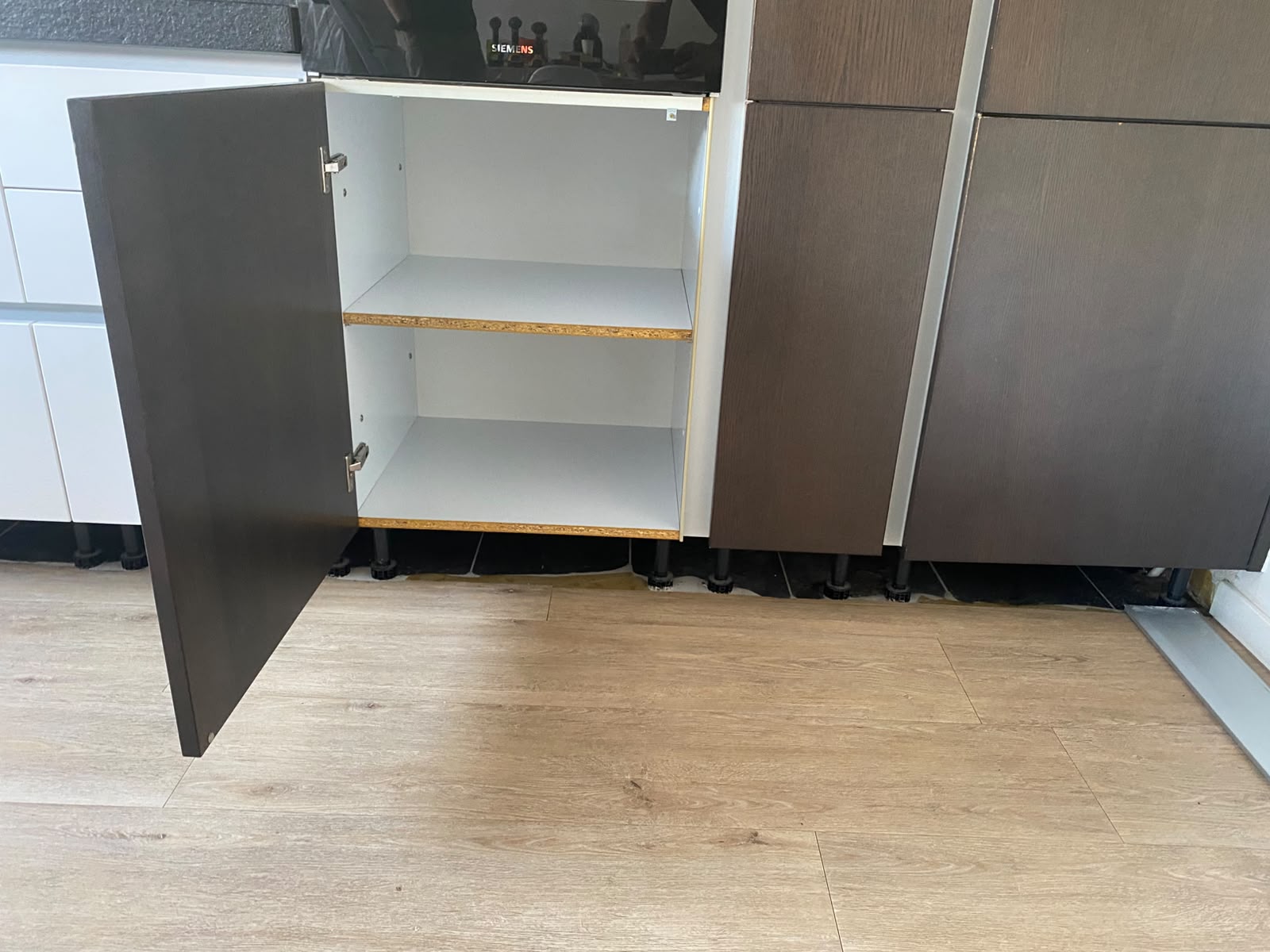 05051 - Moderne keuken met bar
