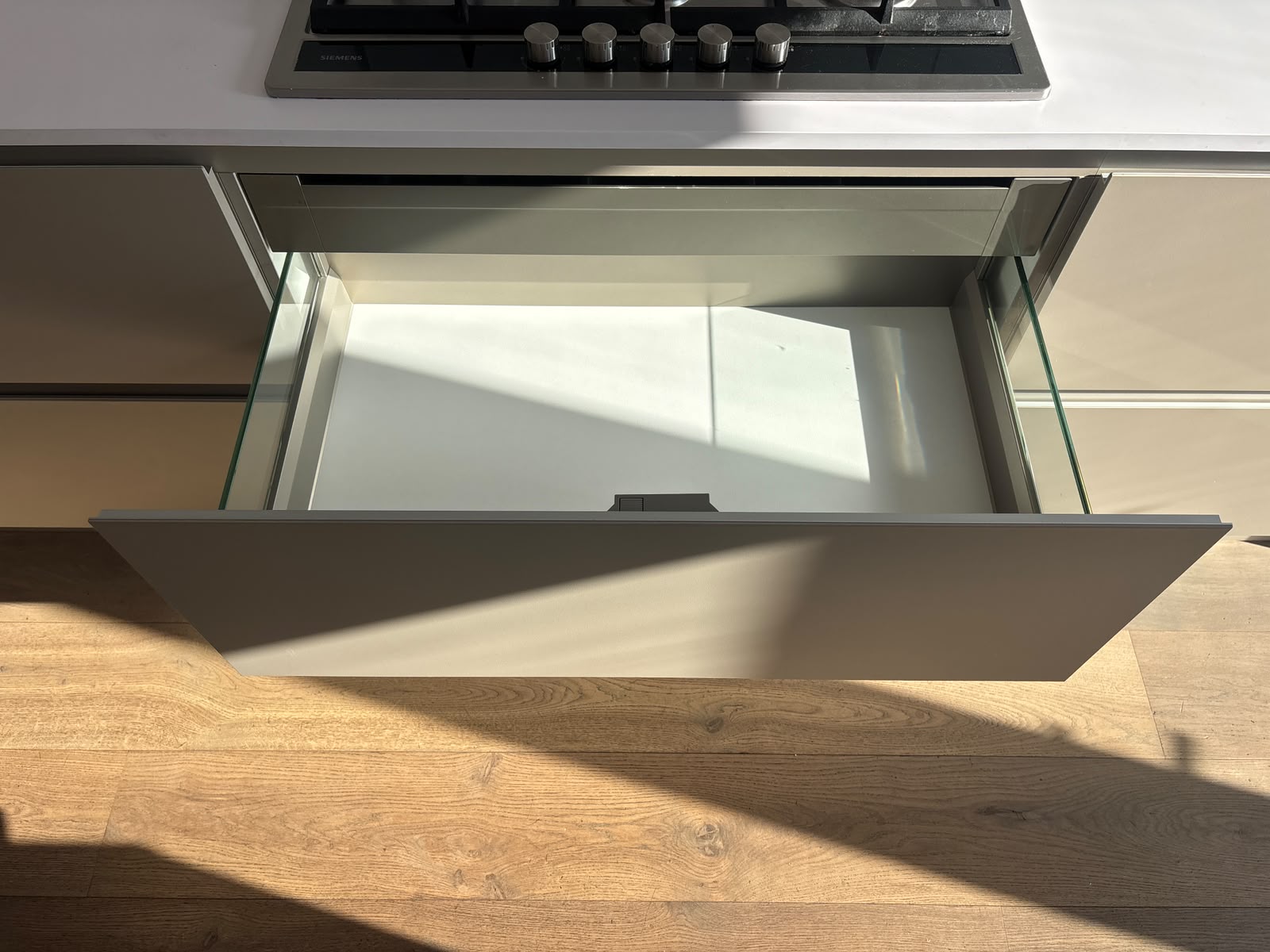04755 - Beige eilandkeuken