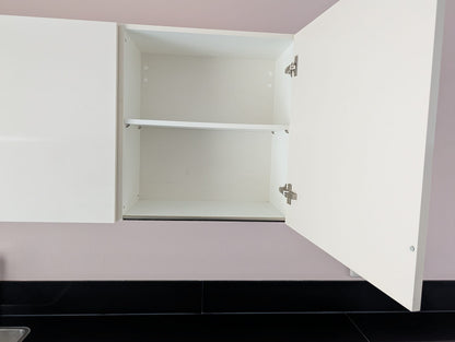 04707 - Moderne hoekkeuken met kastenwand