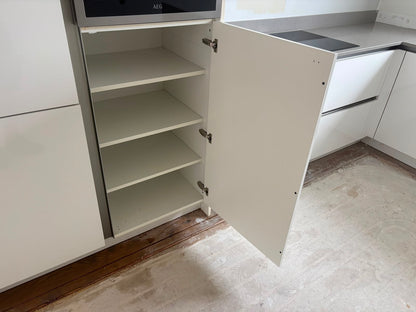 05047 - Moderne hoogglans witte hoekkeuken