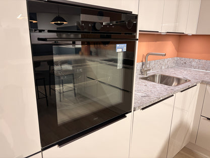 05428 - Satijn grijze schiereiland keuken