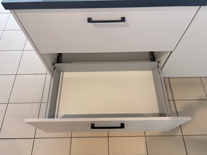 05450 - Impuls eilandkeuken met smalle kastenwand