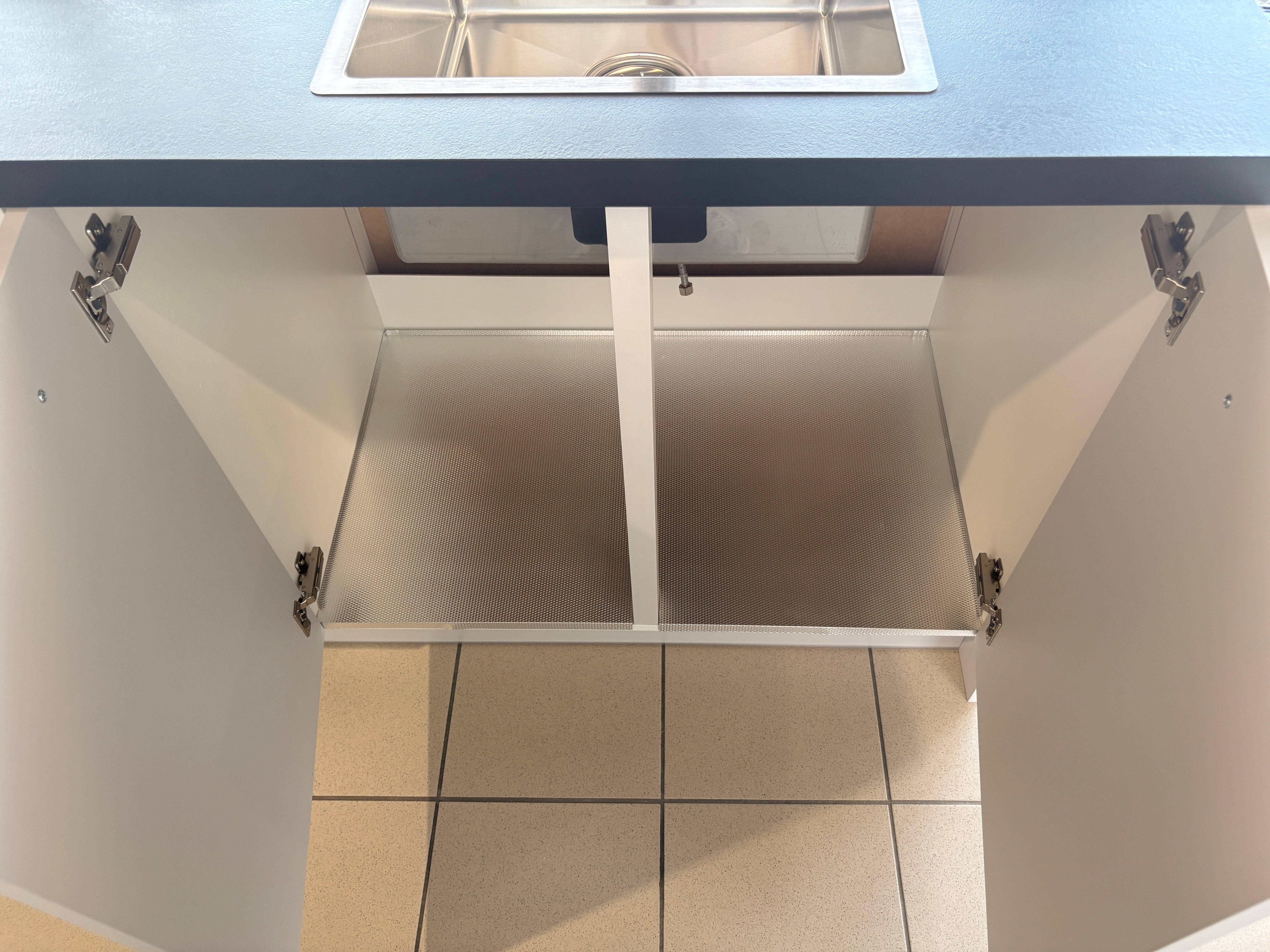05450 - Impuls eilandkeuken met smalle kastenwand