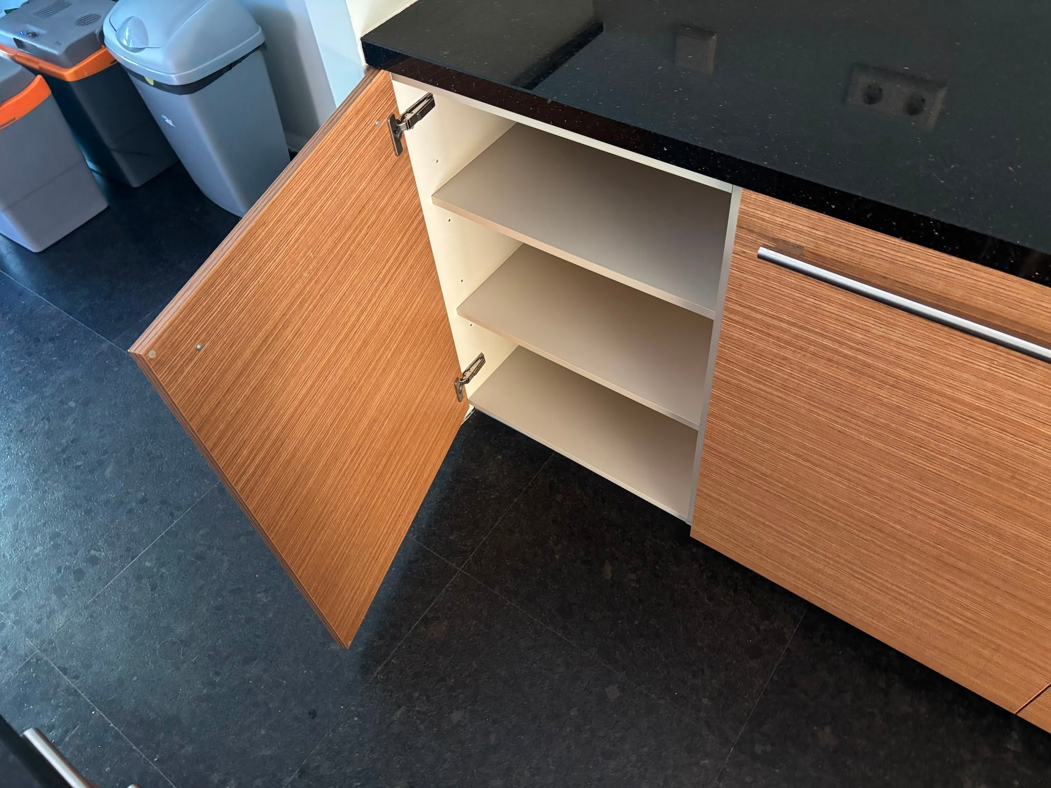 04721 - Houten eilandkeuken