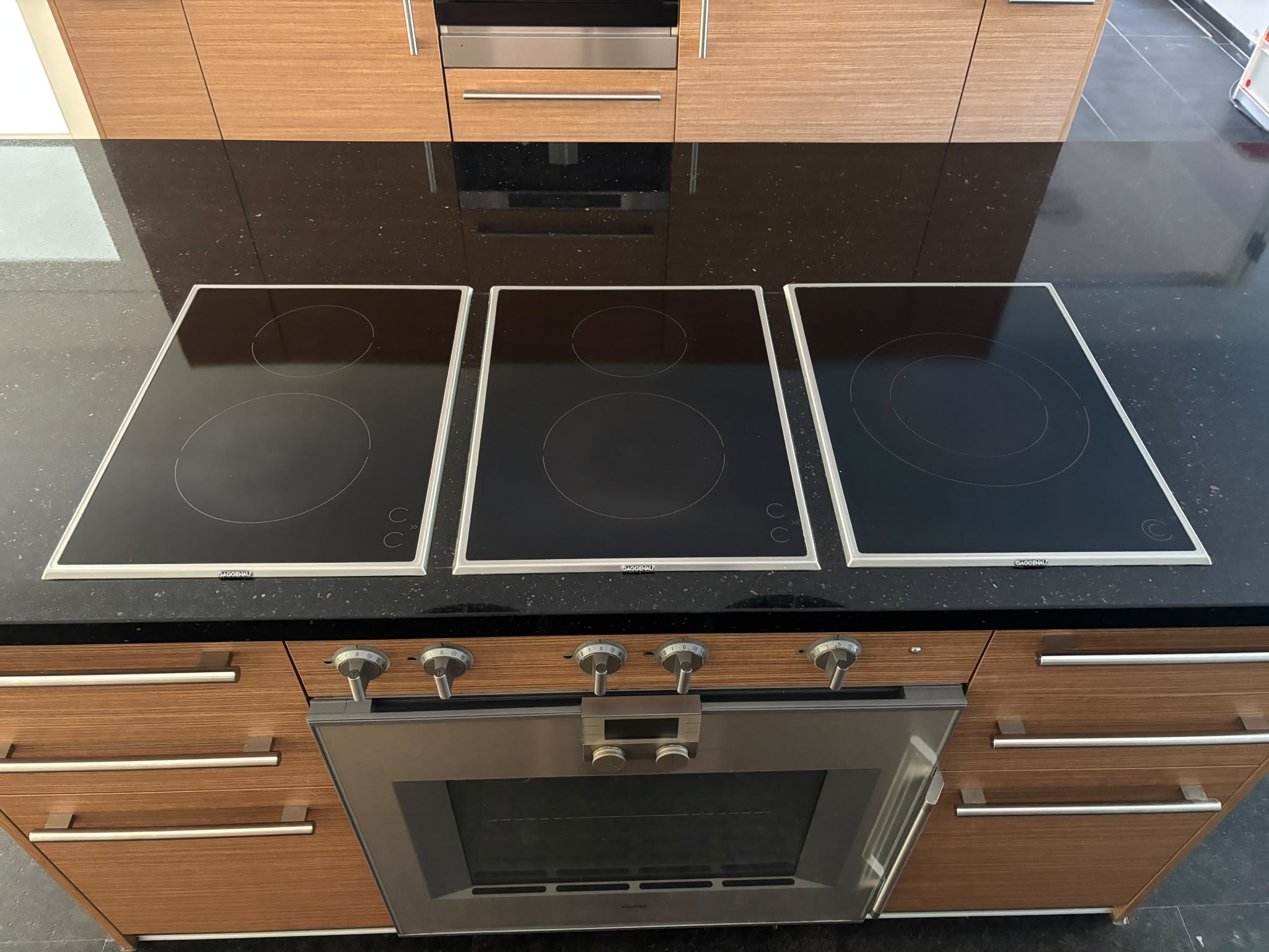 04721 - Houten eilandkeuken