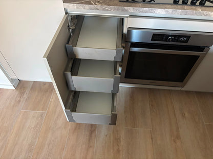 05404 - Moderne schiereiland keuken