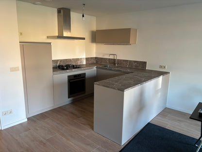 05404 - Moderne schiereiland keuken