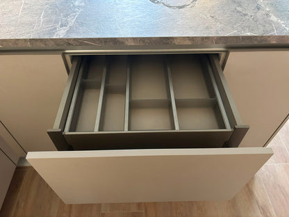 05404 - Moderne schiereiland keuken