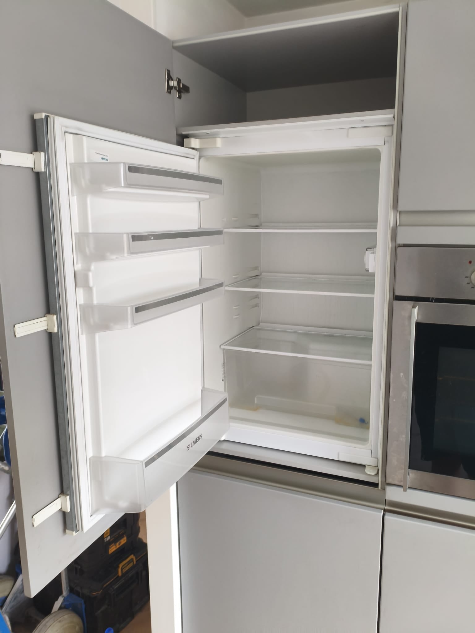 05137 - Bruynzeel grijze keuken