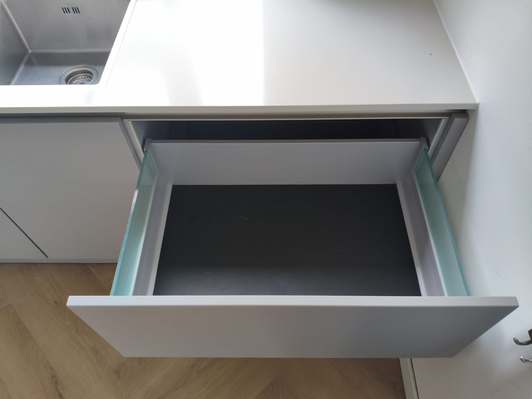 05137 - Bruynzeel grijze keuken