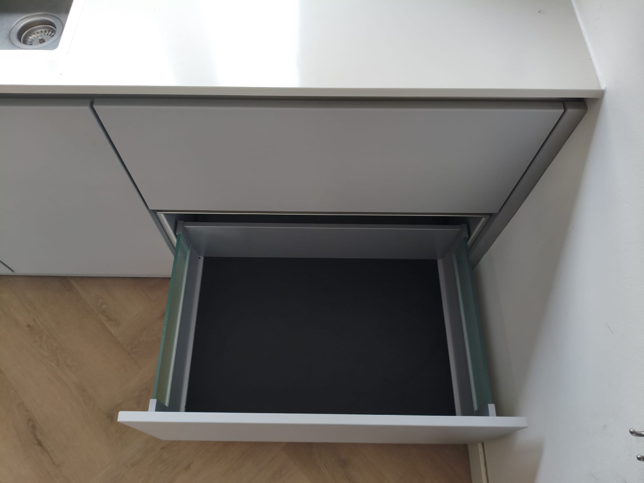 05137 - Bruynzeel grijze keuken