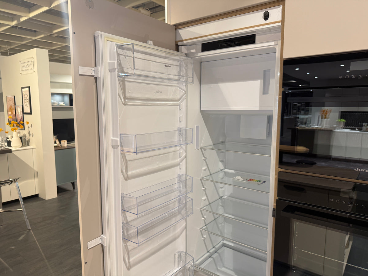 05767 - Eilandkeuken met bar