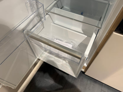 05767 - Eilandkeuken met bar