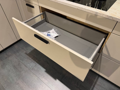 05767 - Eilandkeuken met bar